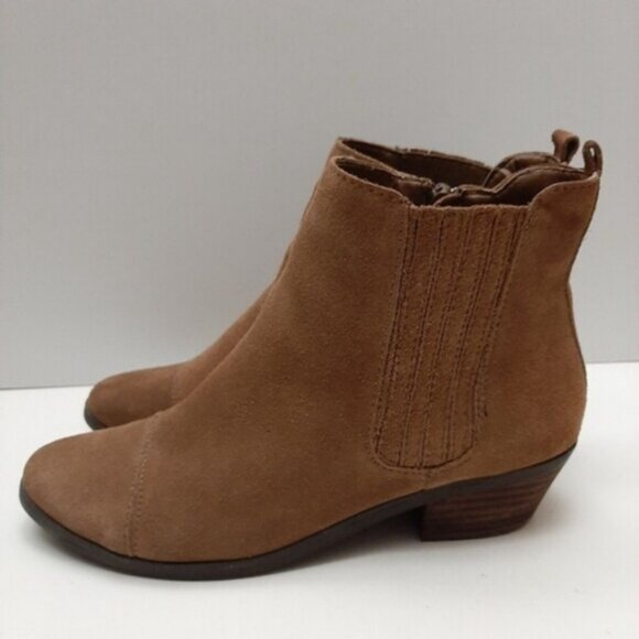 G. H. BASS Chance Genuine Suede Ankle Boots Low Heel Side Zippers Tan Brown Sz 8 - Picture 8 of 16